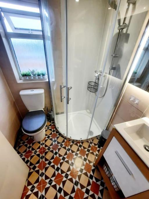 Alross Studio Flat / Private Bathroom London Exterior photo