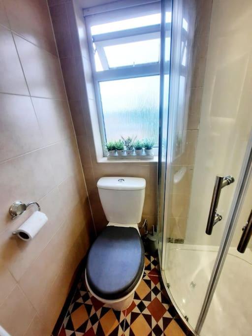 Alross Studio Flat / Private Bathroom London Exterior photo