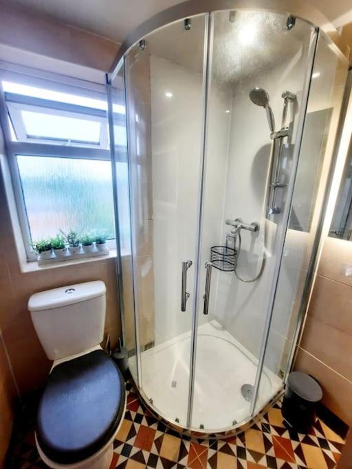 Alross Studio Flat / Private Bathroom London Exterior photo